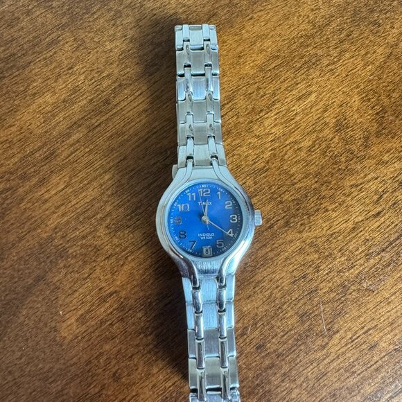 Timex watch, new battery needed - Picture 1 of 2